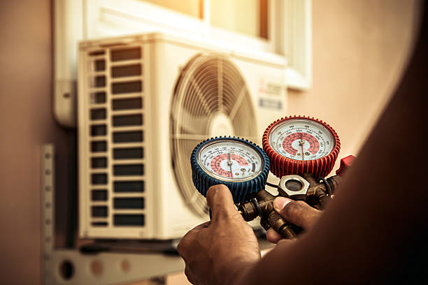 Professional Hvac technician working in Trinidad, TX
